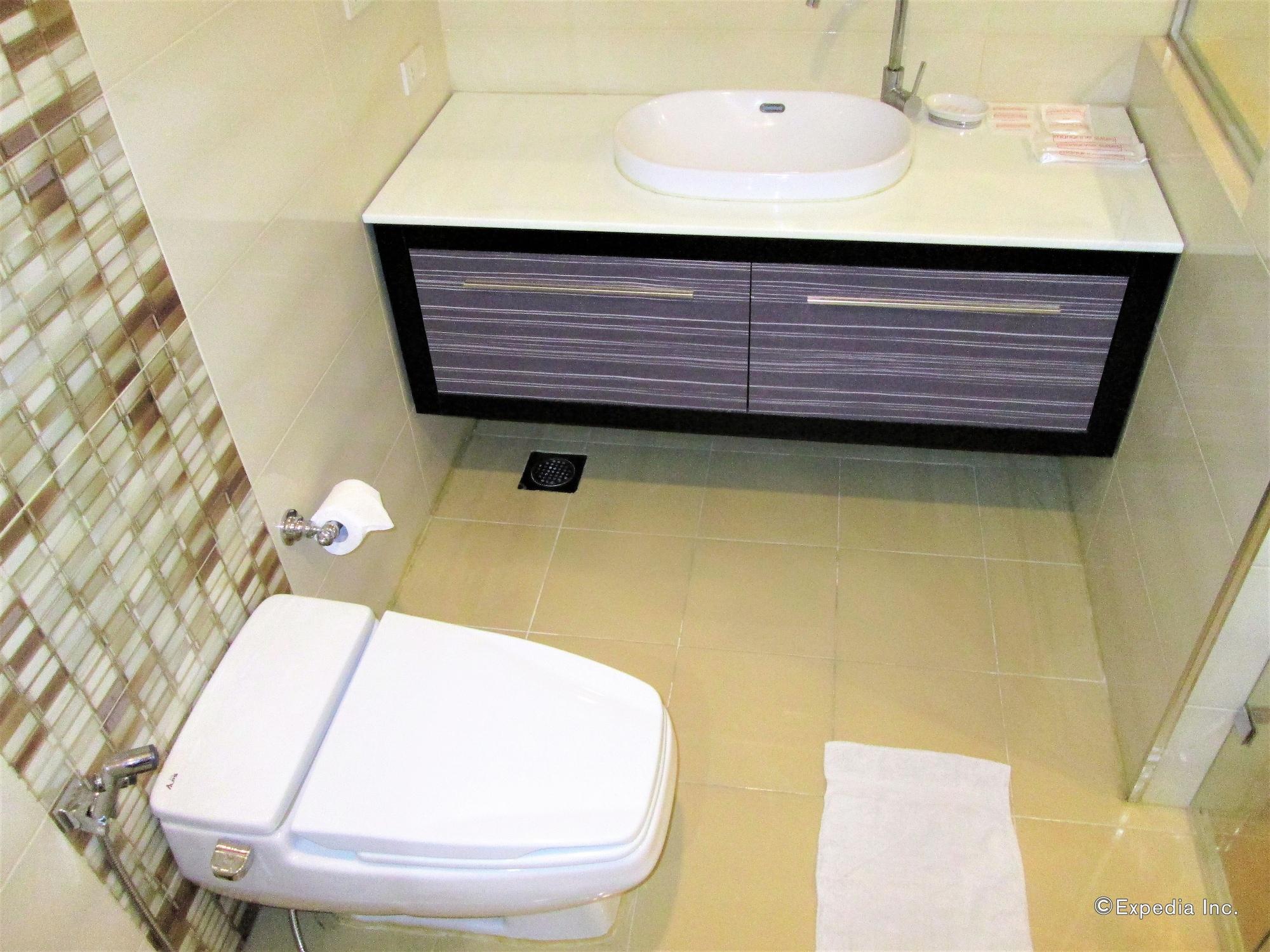 Marianne Suites Cagayan de Oro Exteriör bild