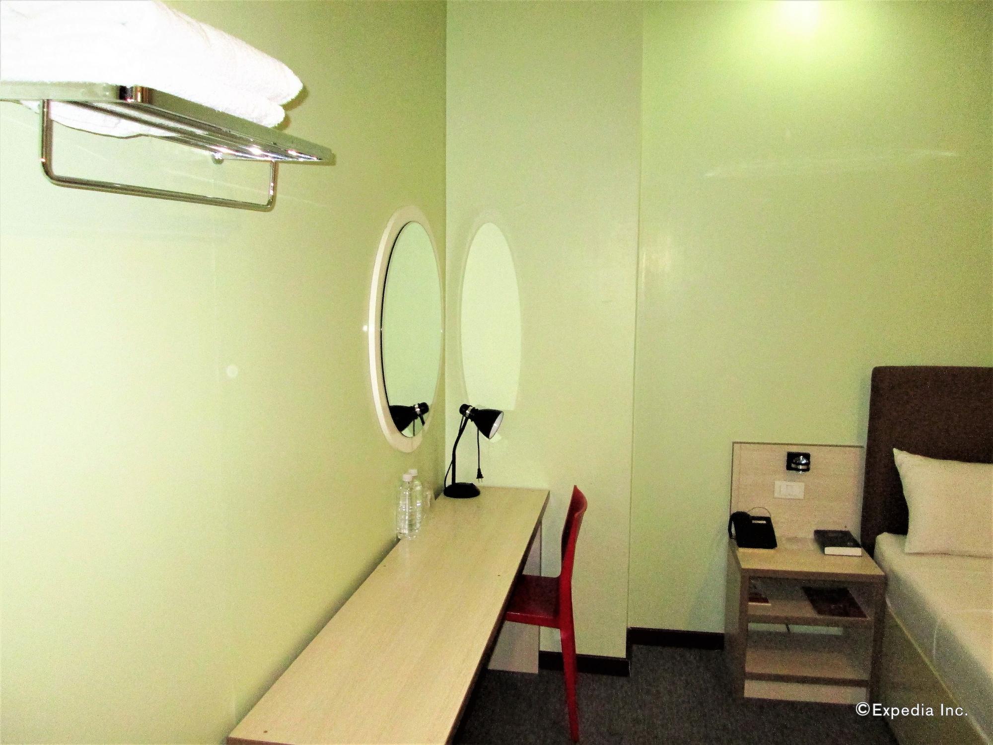 Marianne Suites Cagayan de Oro Exteriör bild