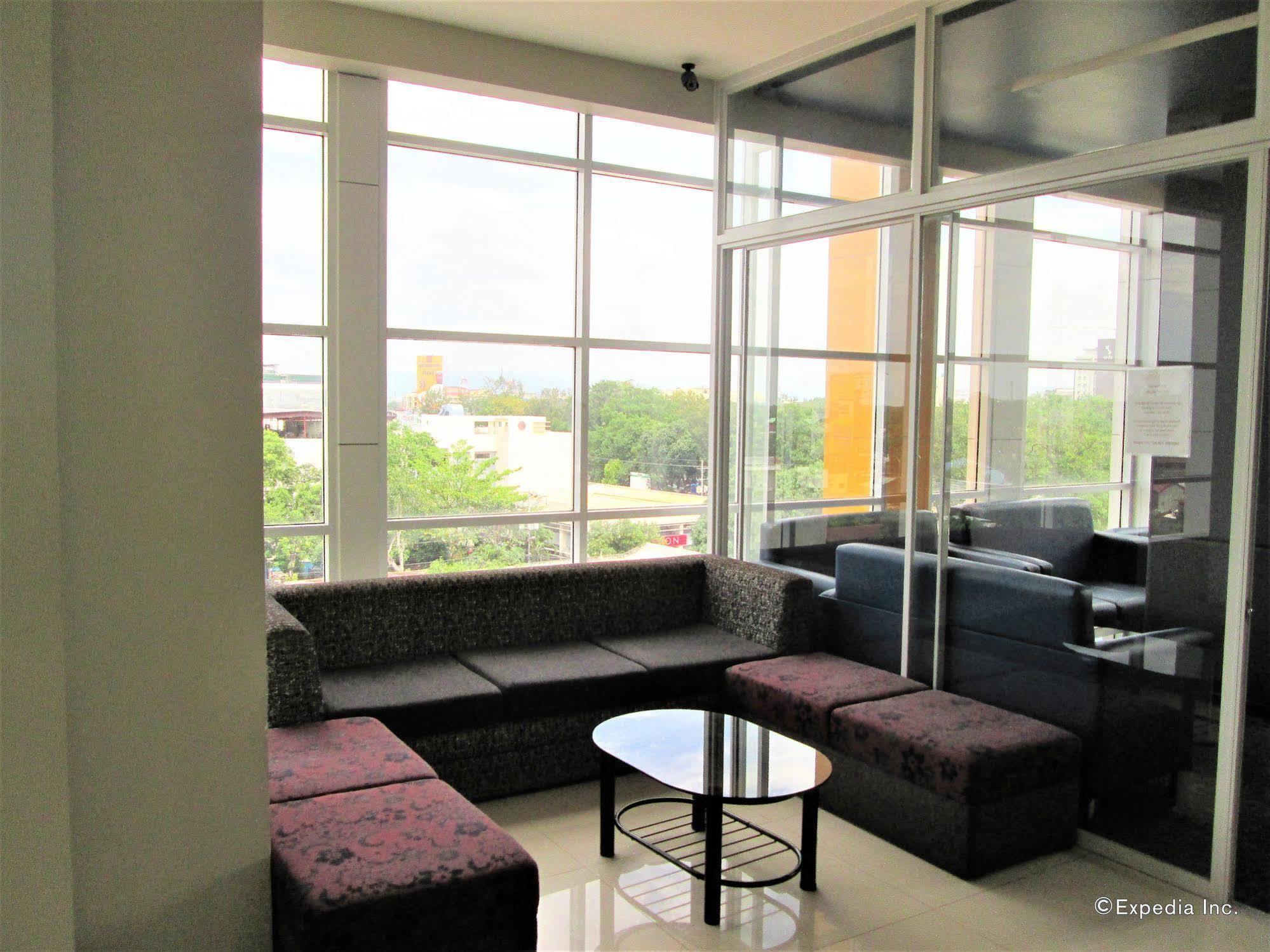 Marianne Suites Cagayan de Oro Exteriör bild